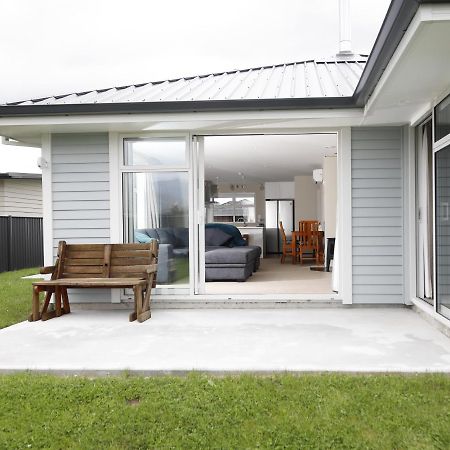 Fiordland Getaway - Te Anau Holiday Home المظهر الخارجي الصورة