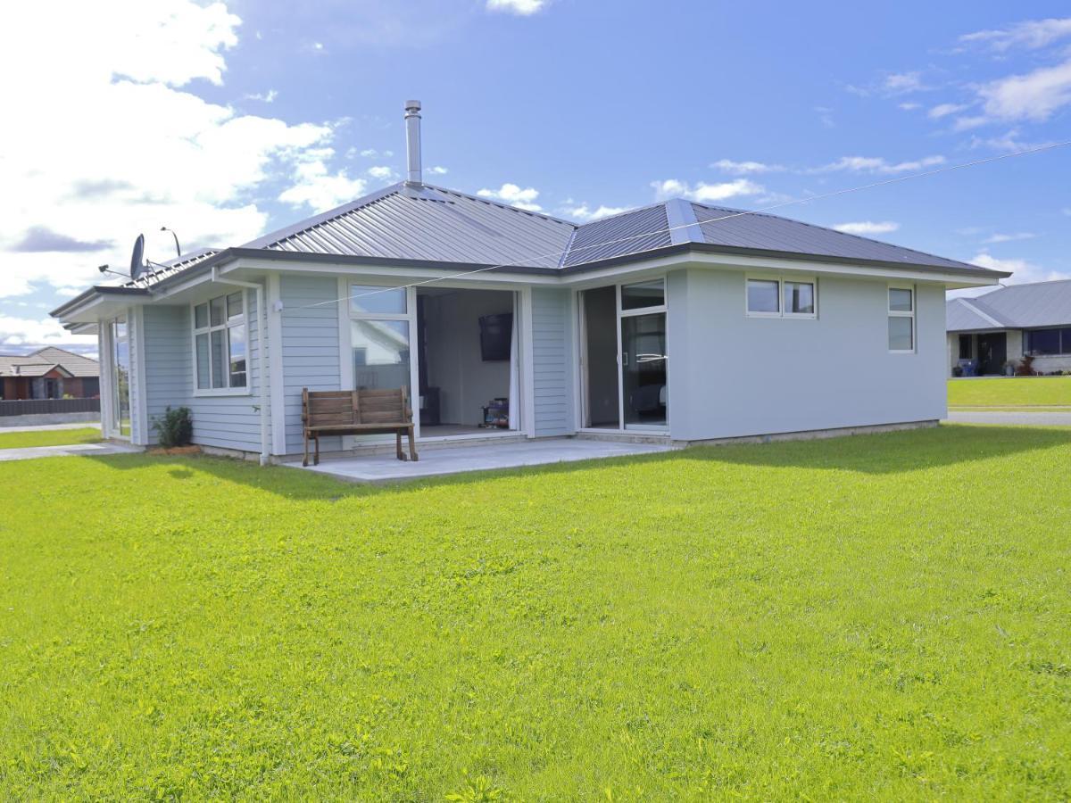 Fiordland Getaway - Te Anau Holiday Home المظهر الخارجي الصورة